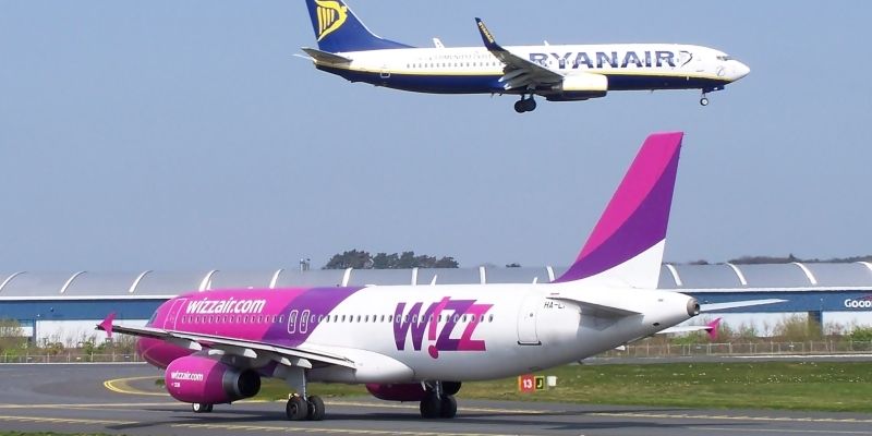 Как купить дешевый авиабилет в Европу: лучшие европейские лоукостеры