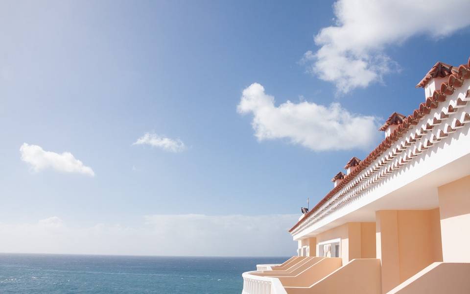 Топ-5 бюджетных отелей и гостиниц Помория, расположенных у самого моря