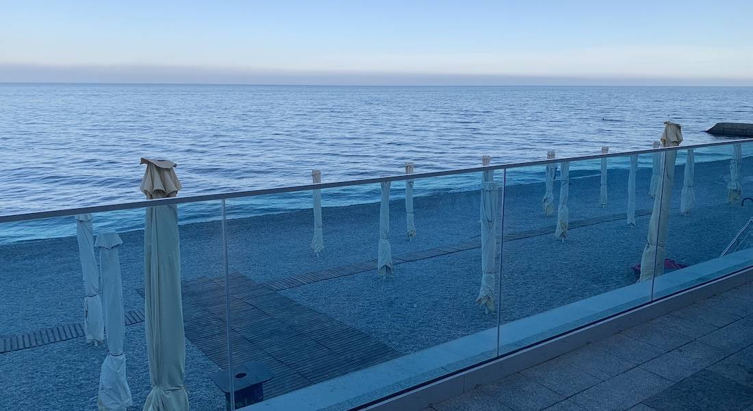 Популярные и малолюдные пляжи Ялты: отдых у моря