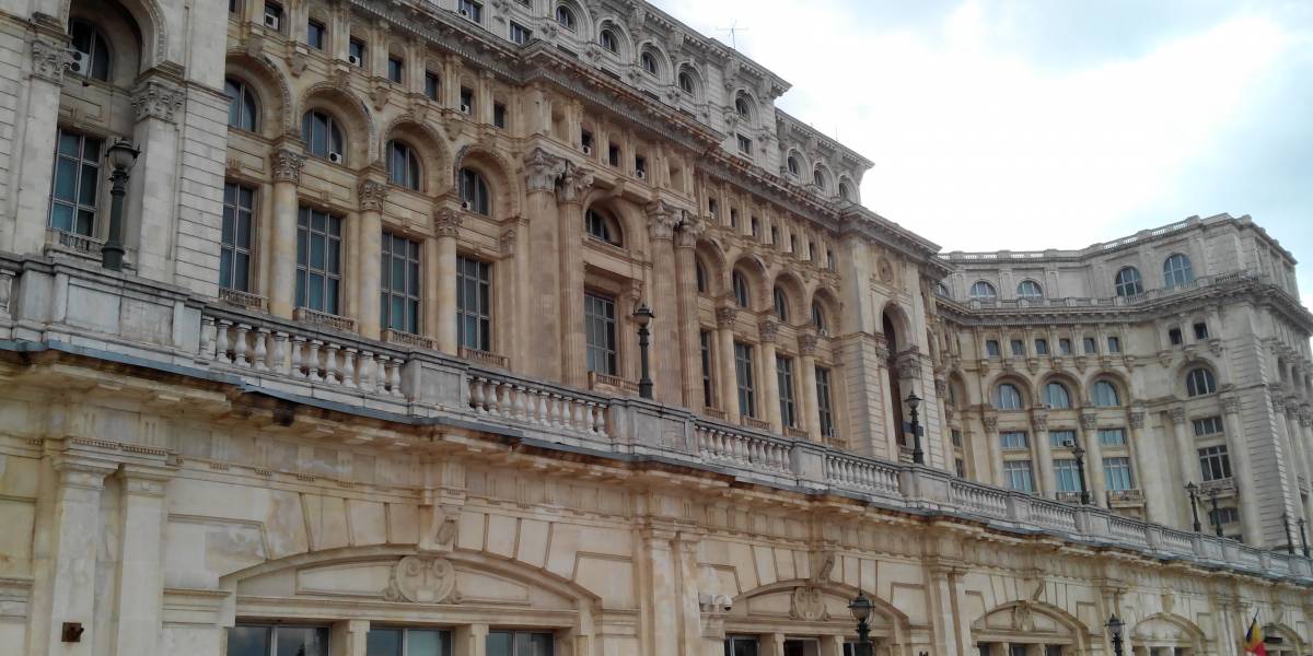 Путешествие в Румынию и Болгарию. День 3 и 4: Бухарест, Румыния.