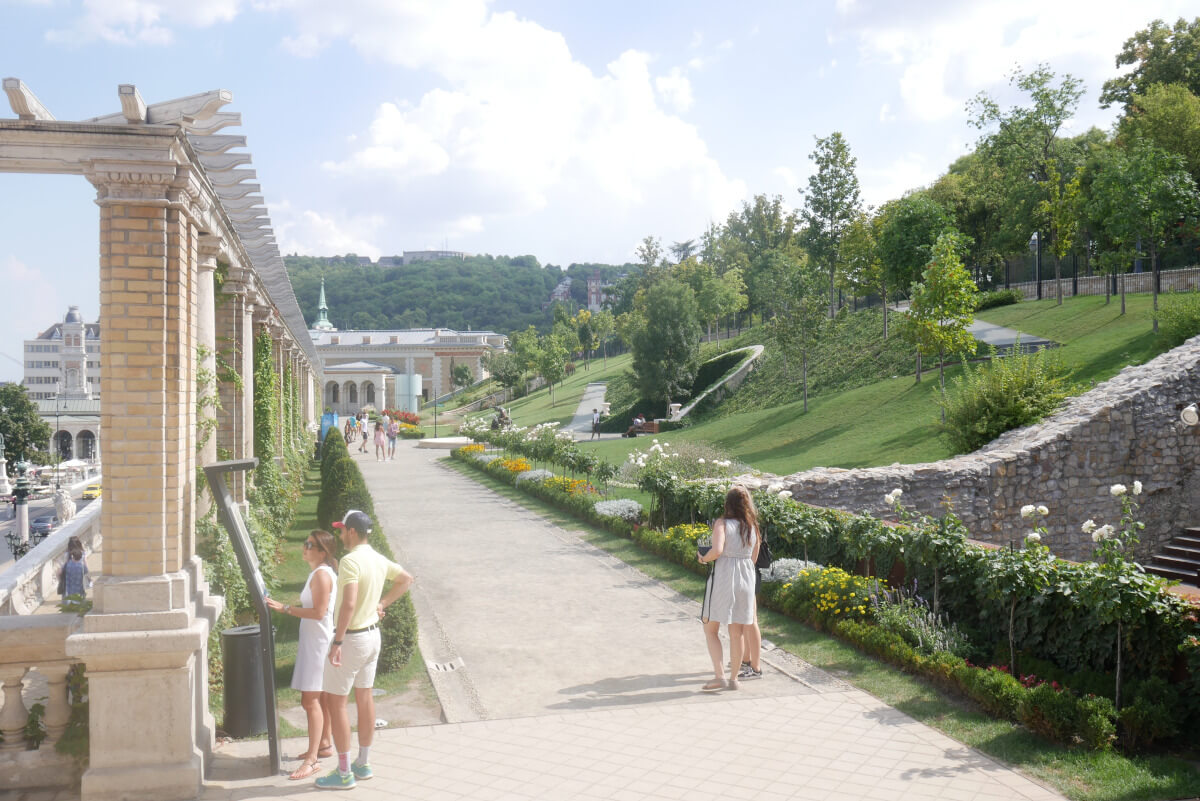 Парк дворца Варкерт в Будапеште, Венгрия