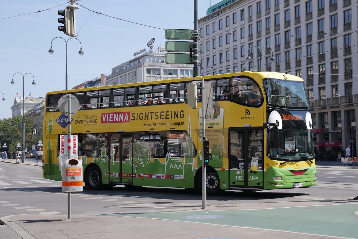 Hop-on Hop-off BigBus Vienna