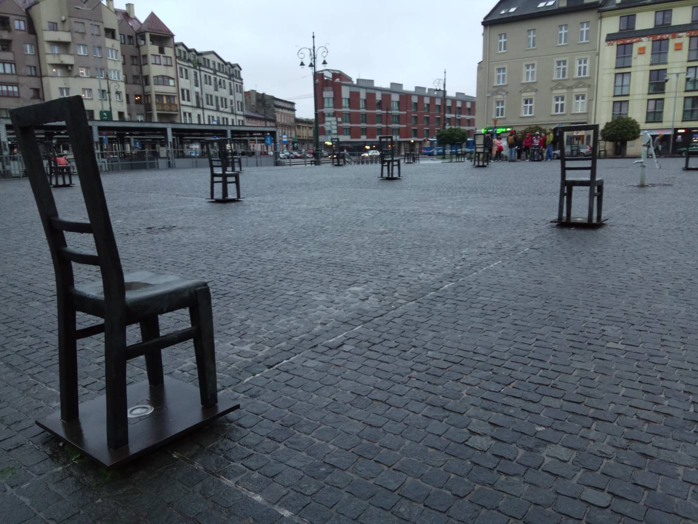 Площадь героев гетто