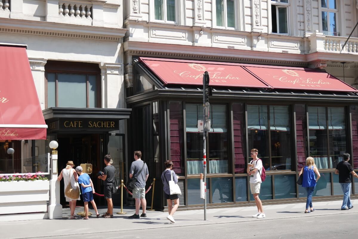Кафе Захер в Вене