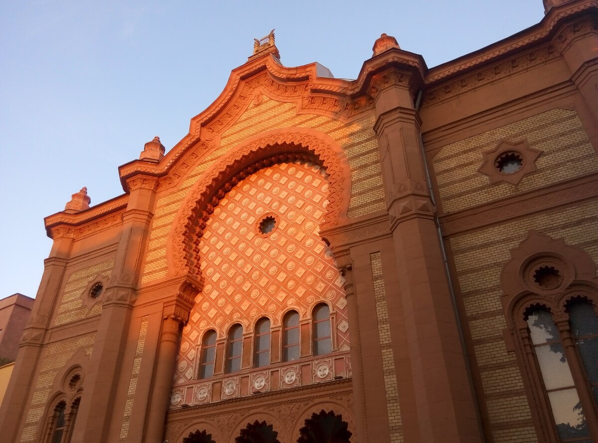 Областная филармония Ужгорода, бывшая Синагога