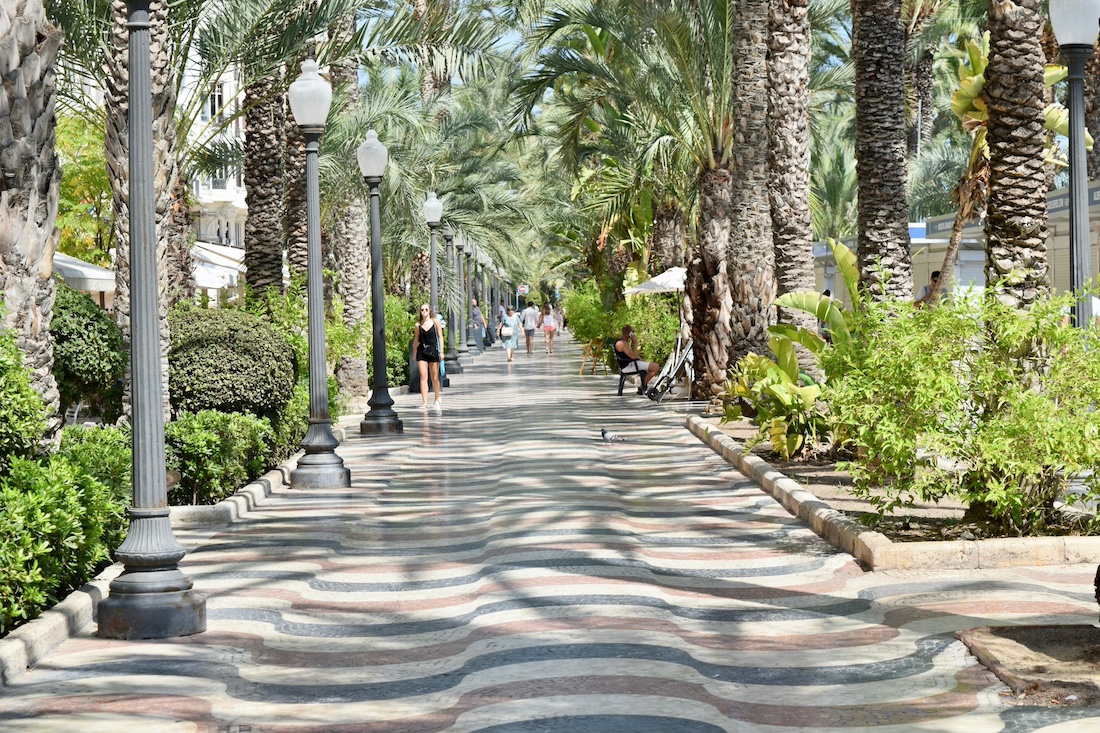 alicante promenade